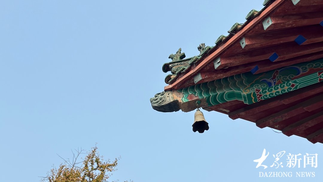秋意初“染imToken钱包下载”大明湖
