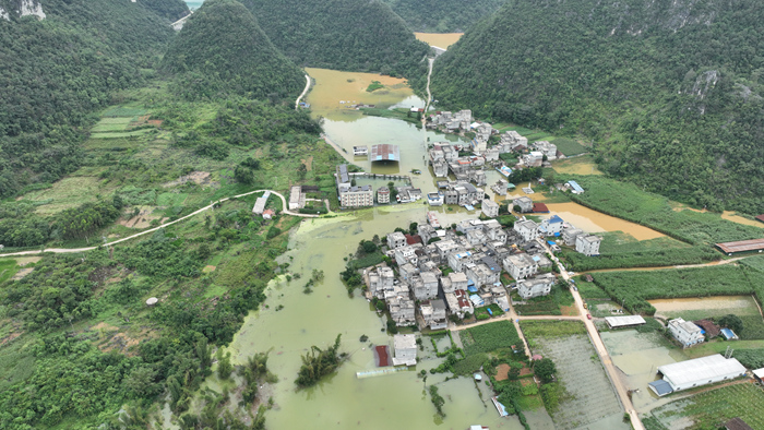 2025年10月，多目屯遭受严重内涝时的场景。那甲镇人民政府供图