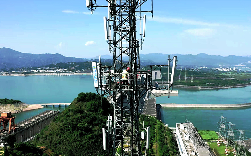 湖北移动加快长江航道5G、5G-A网络建设,为长江航运提供全方位的感知和通信保障。