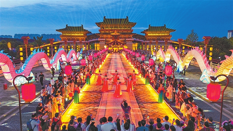 沉浸式体验 感im下载受千年古都韵味