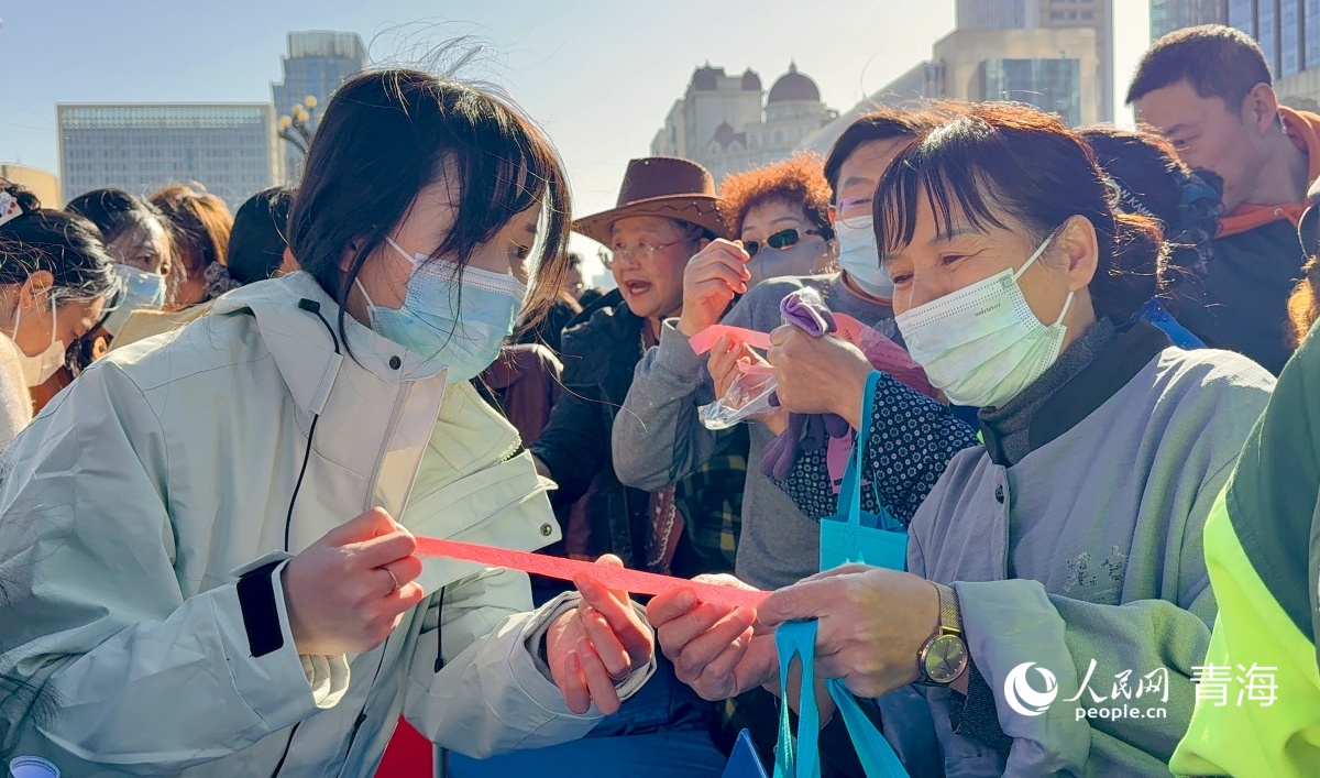 为期一个月 西宁全im钱包官网民参保集中宣传月启动